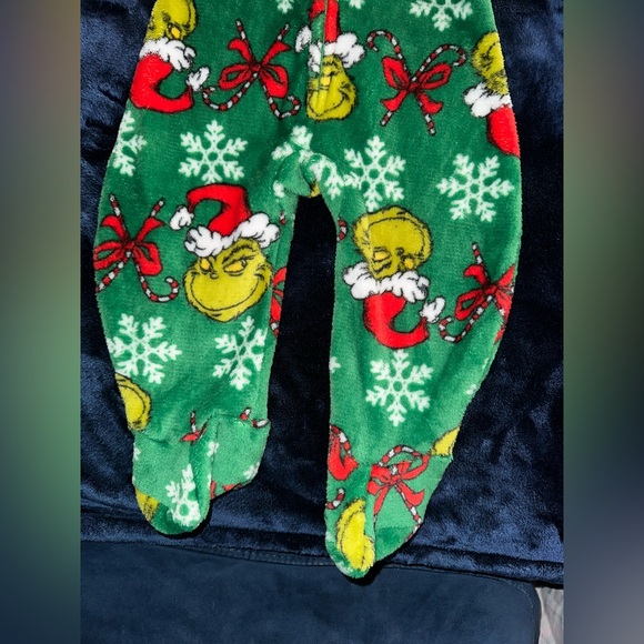Festive Green Grinch Kids Footie Pajamas NWOT - Picture 4 of 6
